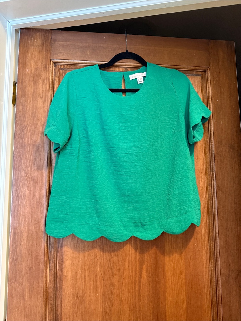Monteau Bright Green Scallop Hem Short Sleeve Blouse